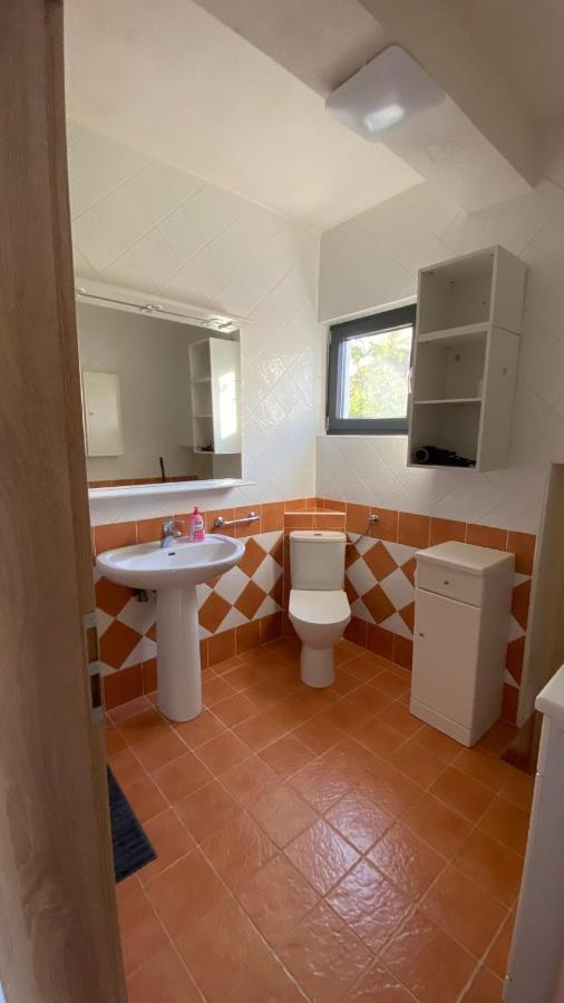 באניולה Villa Holiday מראה חיצוני תמונה