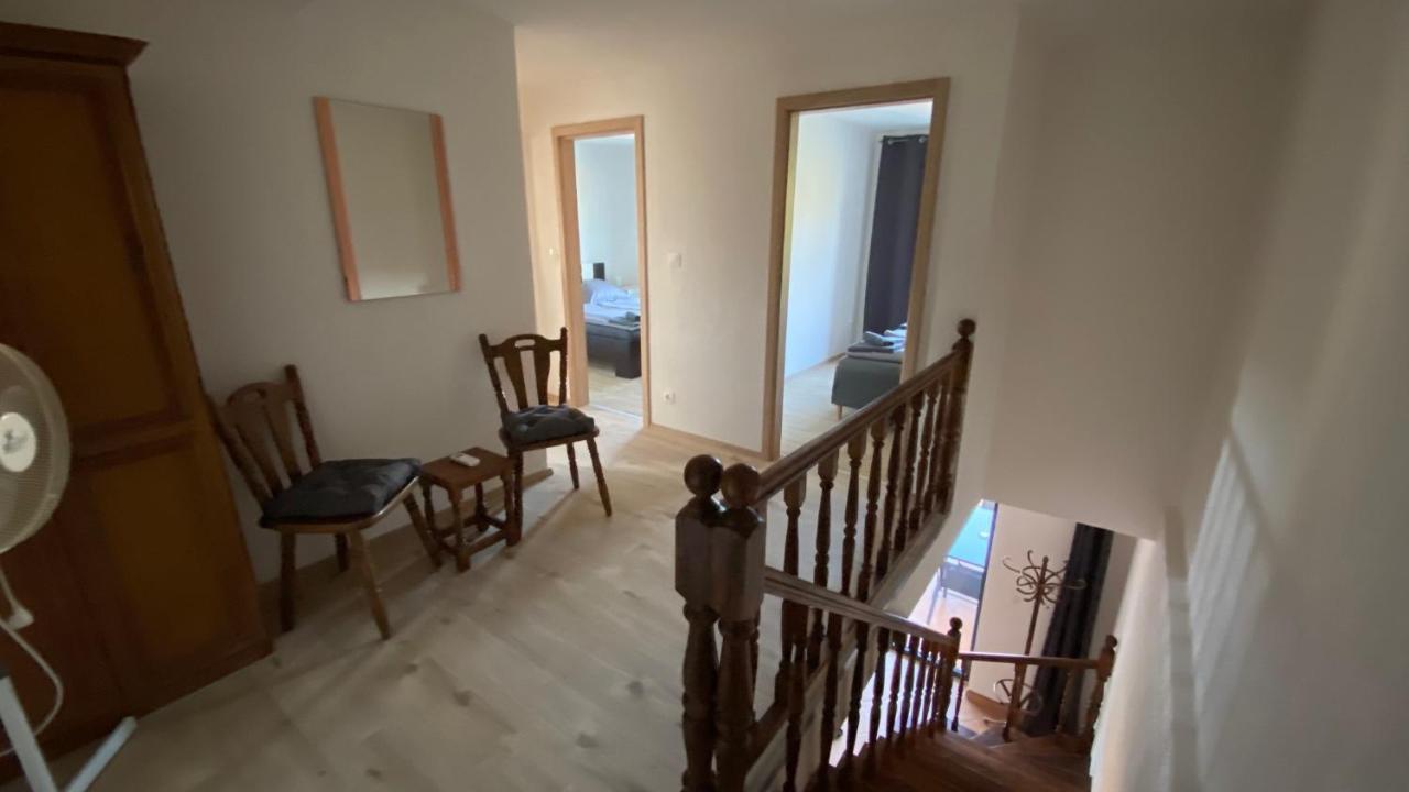 באניולה Villa Holiday מראה חיצוני תמונה